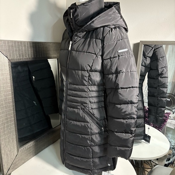 NWT Laundry by Shelli Segal woman’s puffer winter coat, size small - Picture 2 of 15
